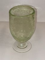 Grünes antikes Glas/Kelch