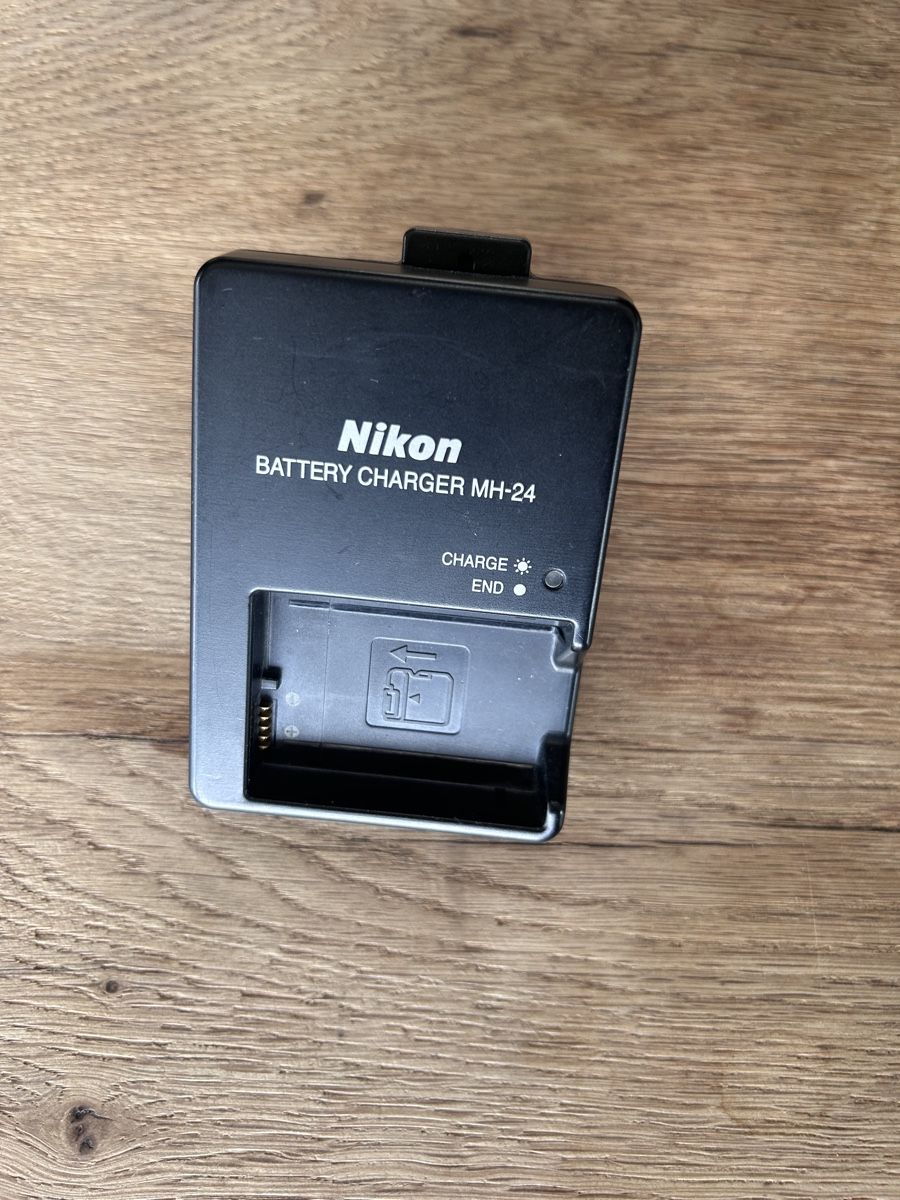 Nikon Appareil photo: Nikon d3400 – D'occasion à Arzier-Le Muids par adr_s9sx 5