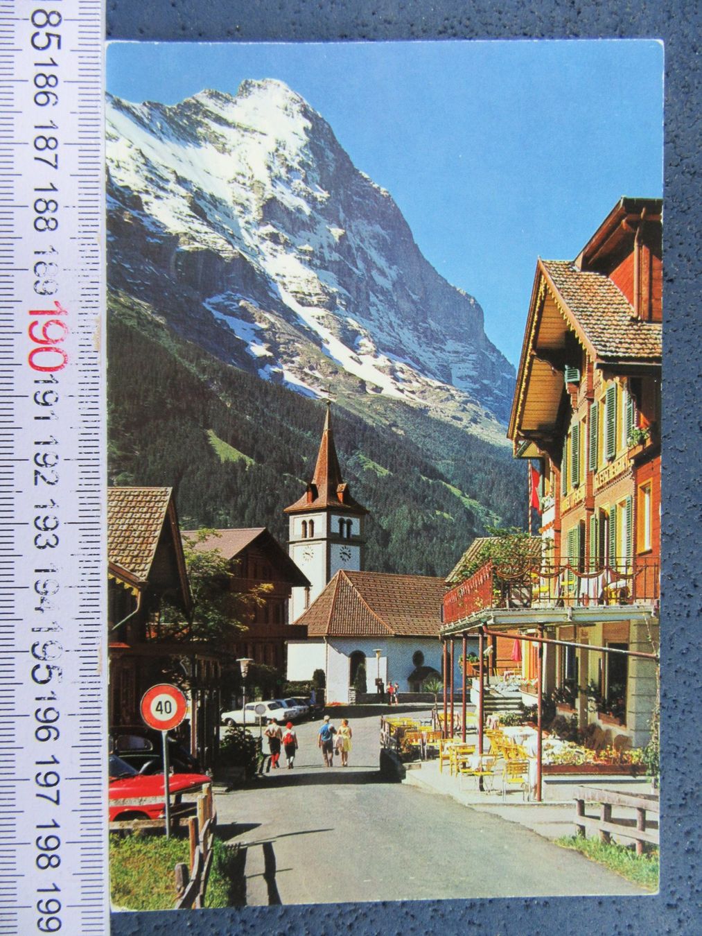 Cartoline postali: GRINDELWALD KIRCHE UND EIGER HOTEL AK BEO – Usato da Ettingen venduto da Hausi4711