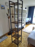 Bücherregal