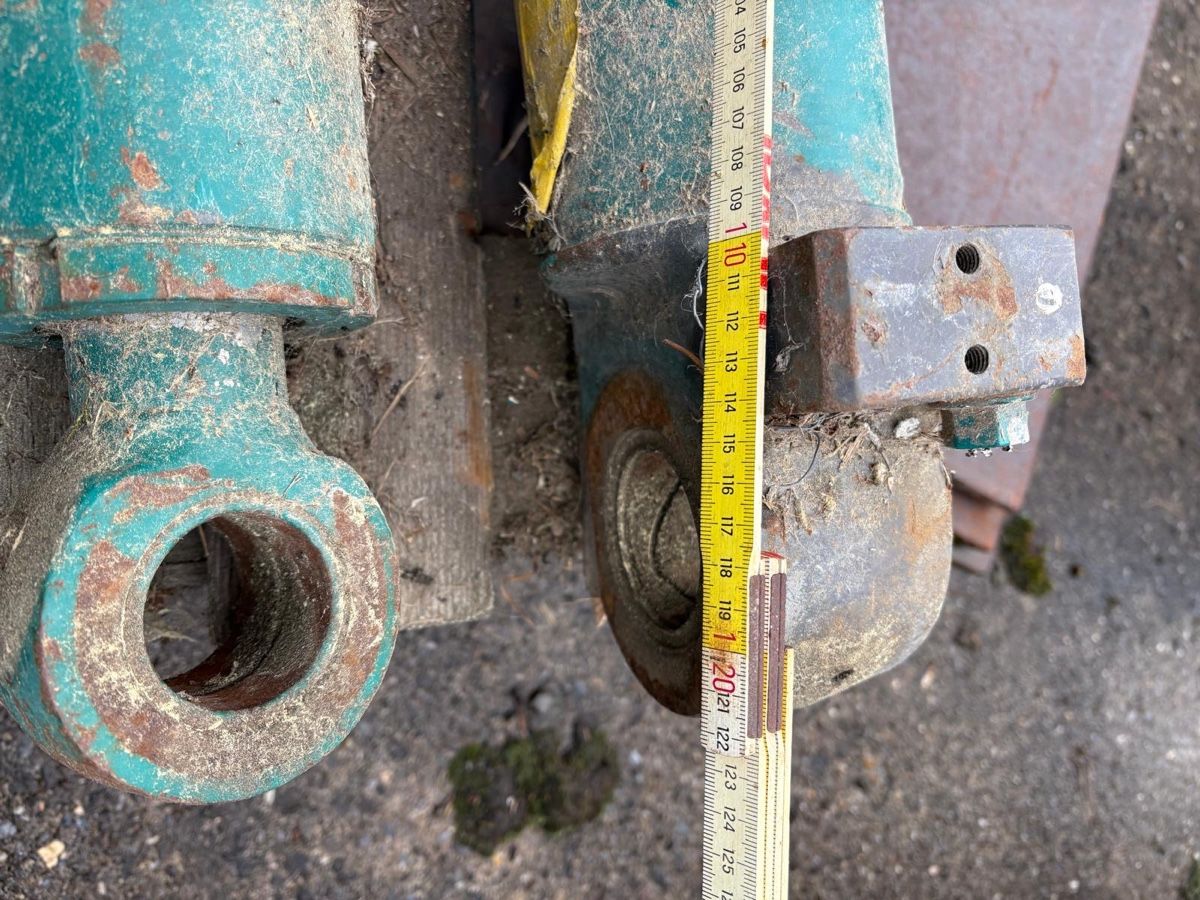 Altri prodotti elettronici: Hydraulik Zilinder – Usato da Menzingen venduto da Edelmuni7 2
