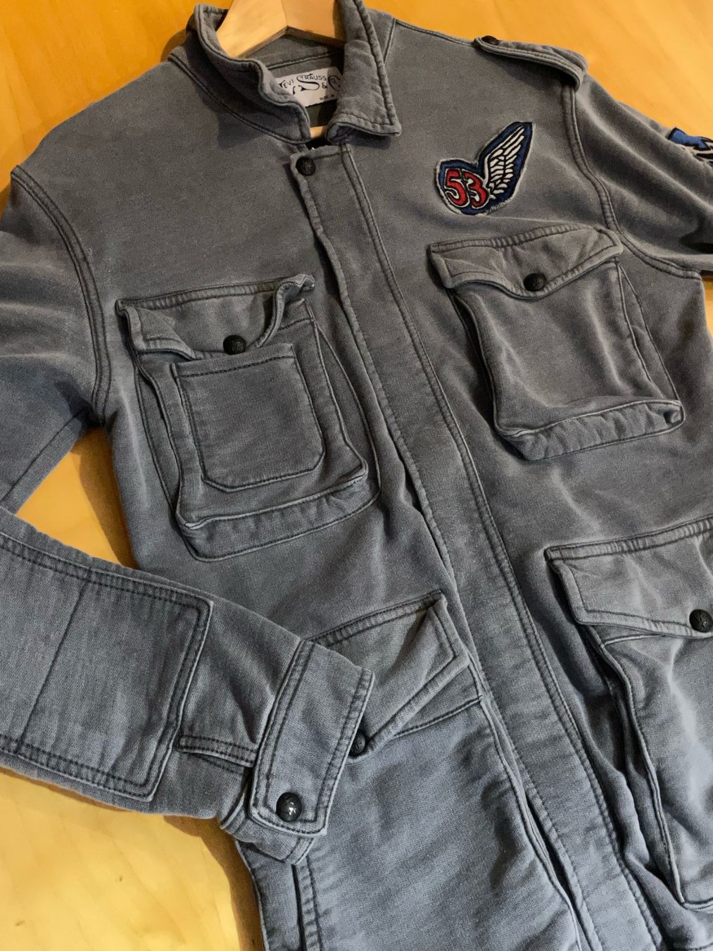 Levi's Giacche: LEVI'S PATCHES TYPE ARMYJACKET SWEAT SZ: M – Usato da Cortaillod venduto da Stay_Alive_vintage 3