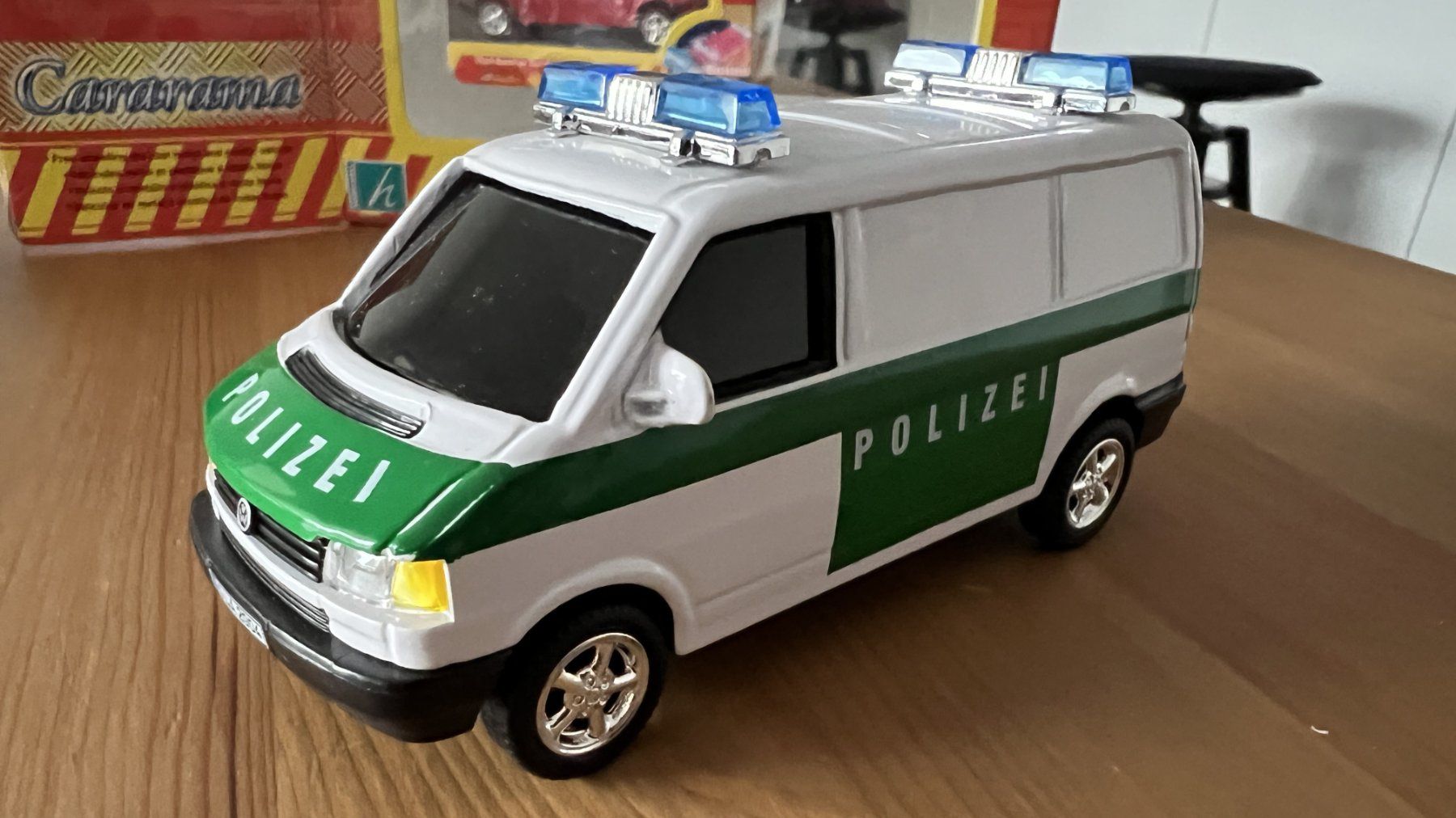 Volkswagen Modellautos: VW T4 Polizei 1/43 Hongwell – Gebraucht aus Meilen von rdv_n7s9 2