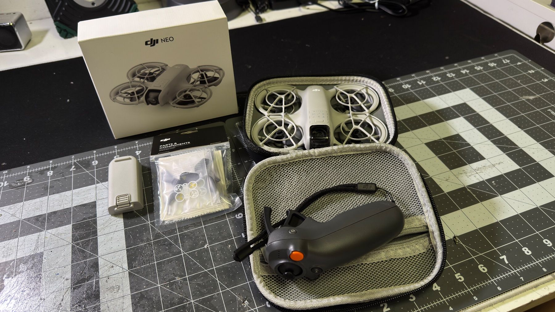 DJI RC Modellbau: DJI Neo mit RC Motion 3 Controller, 2 Akkus, Props und Case – Gebraucht aus Urdorf von andreas.itten 1