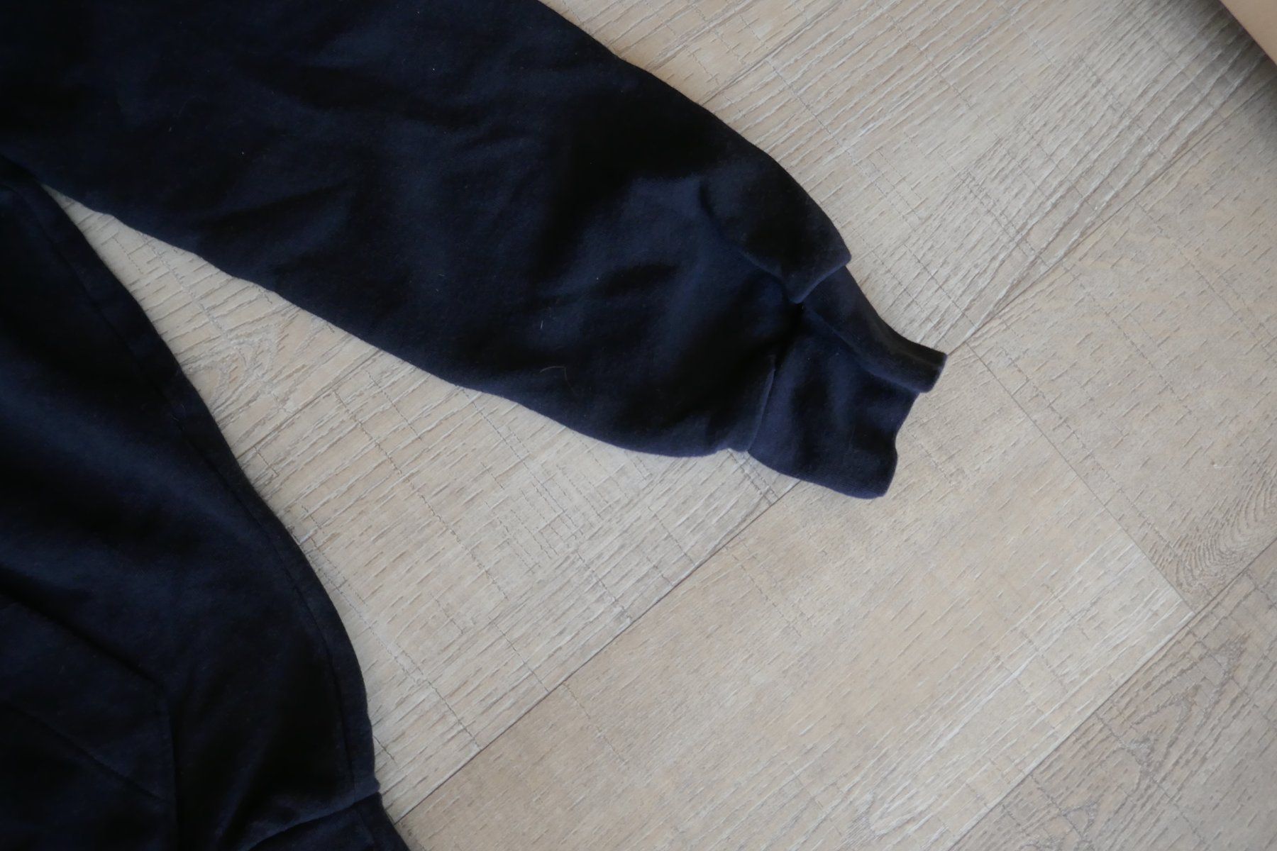 Adidas Maglioni & Felpe: Pullover, Hoodie Adidas schwarz, Gr. M – Usato da Port venduto da uzuku 5