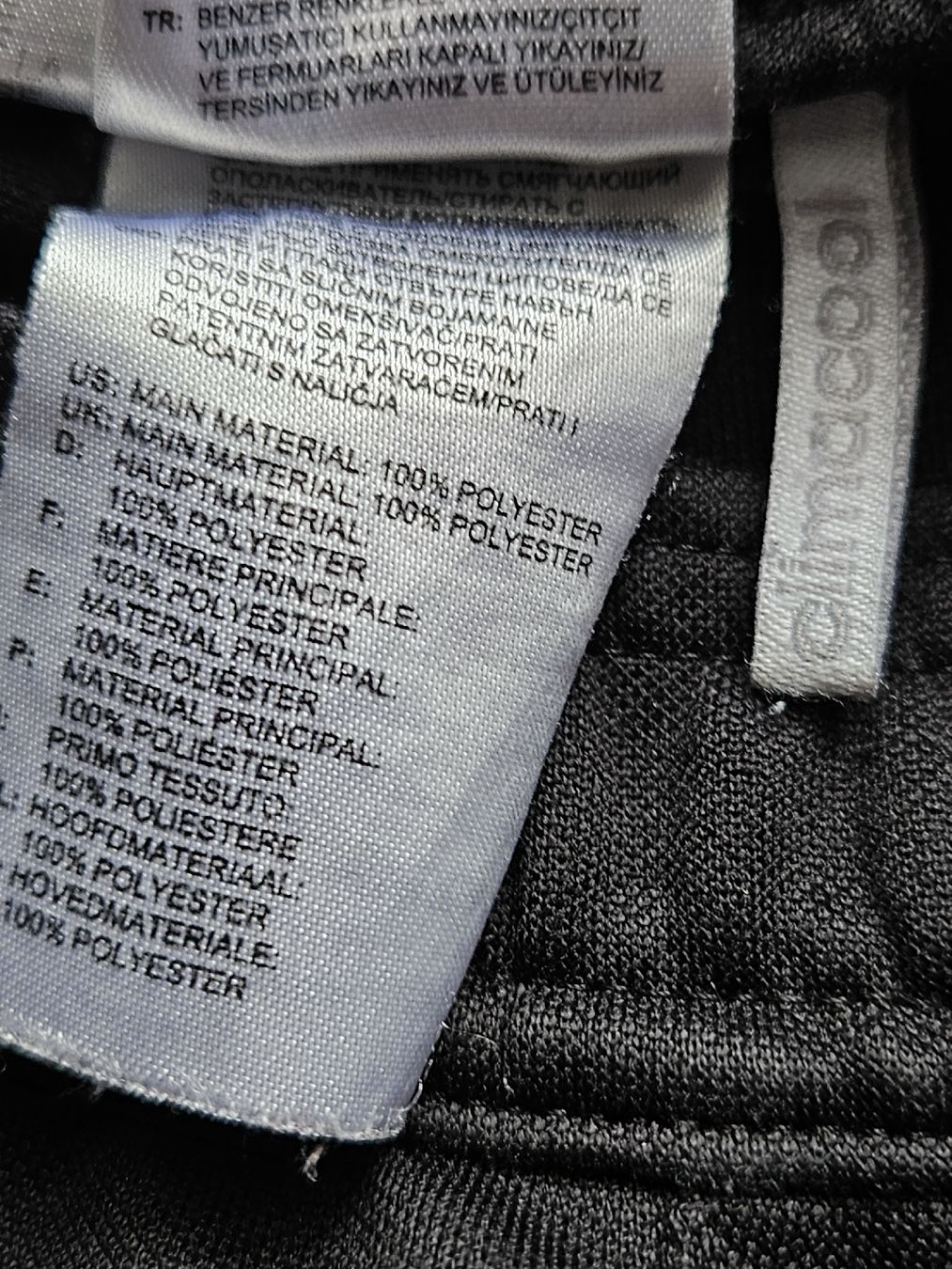 Adidas Pantaloni: Adidas Trainingshose Polyester schwarz Grösse M climacool – Usato da Anwil venduto da tamoos 3