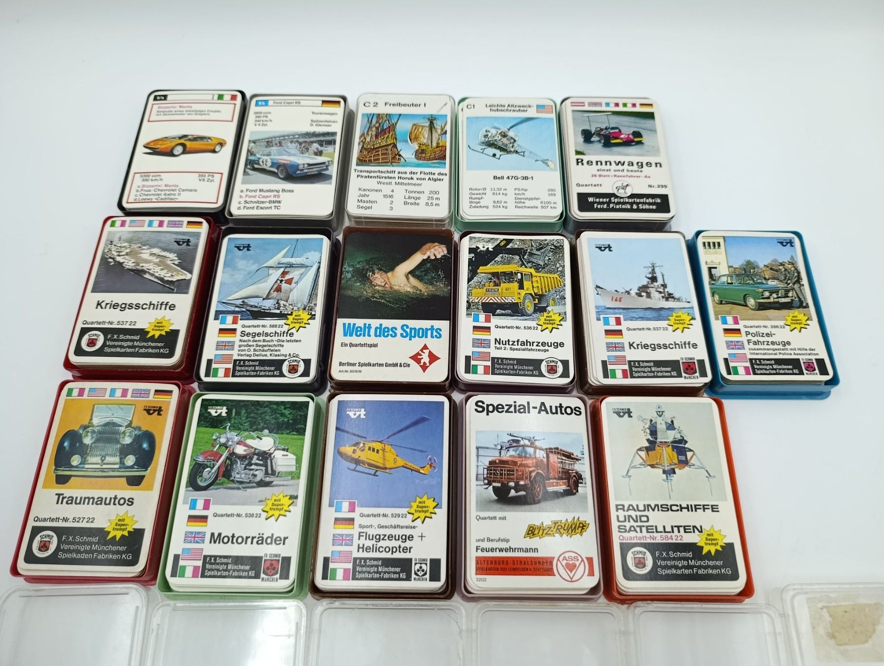 Jeux: 16 vintage Quartett Spielkarten Sets, unkontrolliert – D'occasion à Wil SG par Donaldus