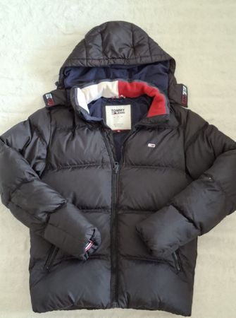 Daunenjacke Tommy Jeans schwarz Grösse S guter Zustand 