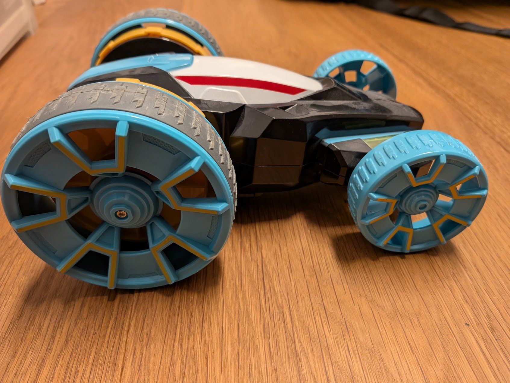 RC Modellbau: Ferngesteuertes Auto – Gebraucht aus Steinmaur von Ewi7 1