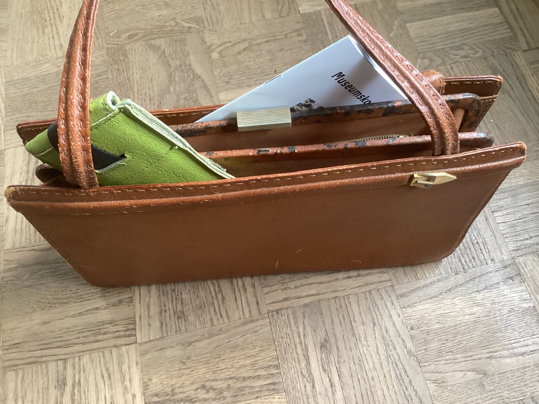Borse da donna: Vintage Lederhandtasche – Usato da Muttenz venduto da bar_ws7n 1