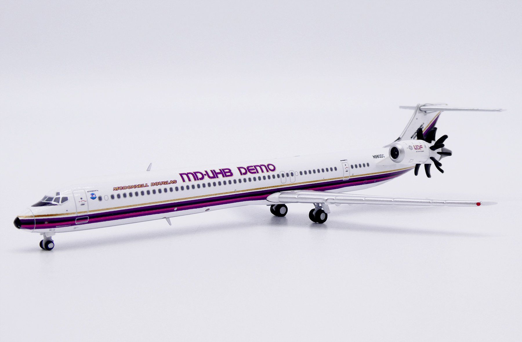 McDonnell Douglas Modellbausätze & Standmodelle: MD-81 - DEMO – Neu und originalverpackt aus Morges von iljamuromez 2
