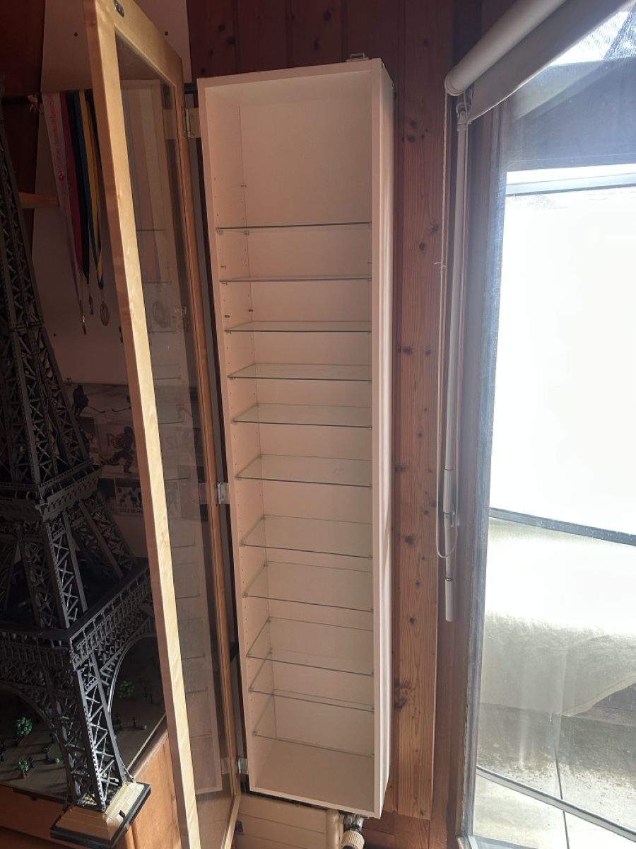 Vitrinen: IKEA BERTBY Vitrine – Gebraucht aus Tolochenaz von wol_hpr2