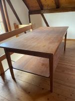 Holztisch