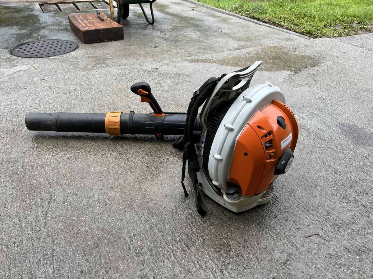 Stihl Soffiatori & Aspiratori per foglie: Stihl BR700 Laubbläser – Usato da Lungern venduto da Imfeld90 2