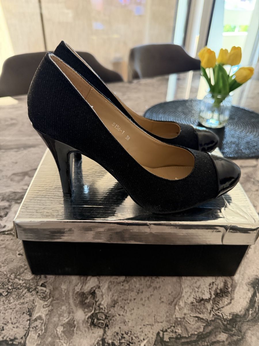Scarpe da donna: Elegante schwarze High Heels – Usato da Urtenen-Schönbühl venduto da Peklars 1