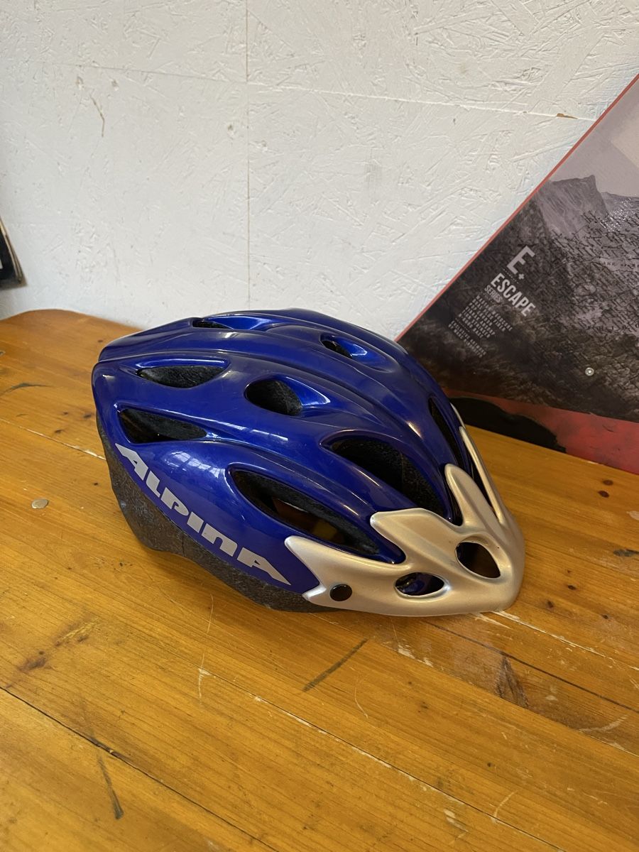 Alpina Helme: Alpina velohelm 52-58cm – Gebraucht aus Murten von Ski-Outlet 1