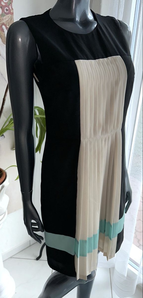 Hugo Boss Kleider: HUGO BOSS KLEID GR. 36 – Gebraucht aus Unteraegeri von MH203 3