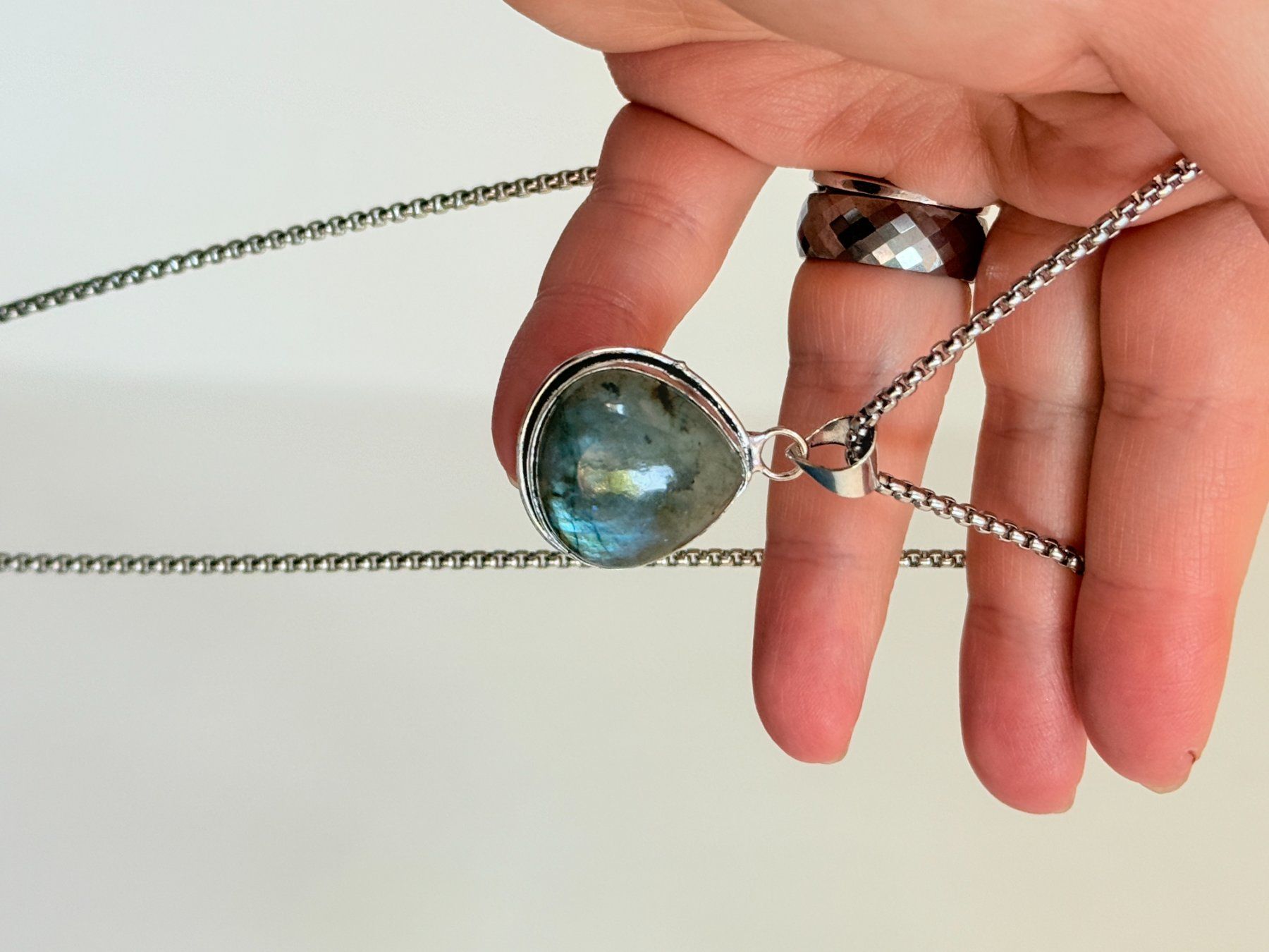 Catenine: Collier avec pendentif Labrodarit ,très tendance! – Nuovo e nell'imballaggio originale da Genève venduto da AWWA 9