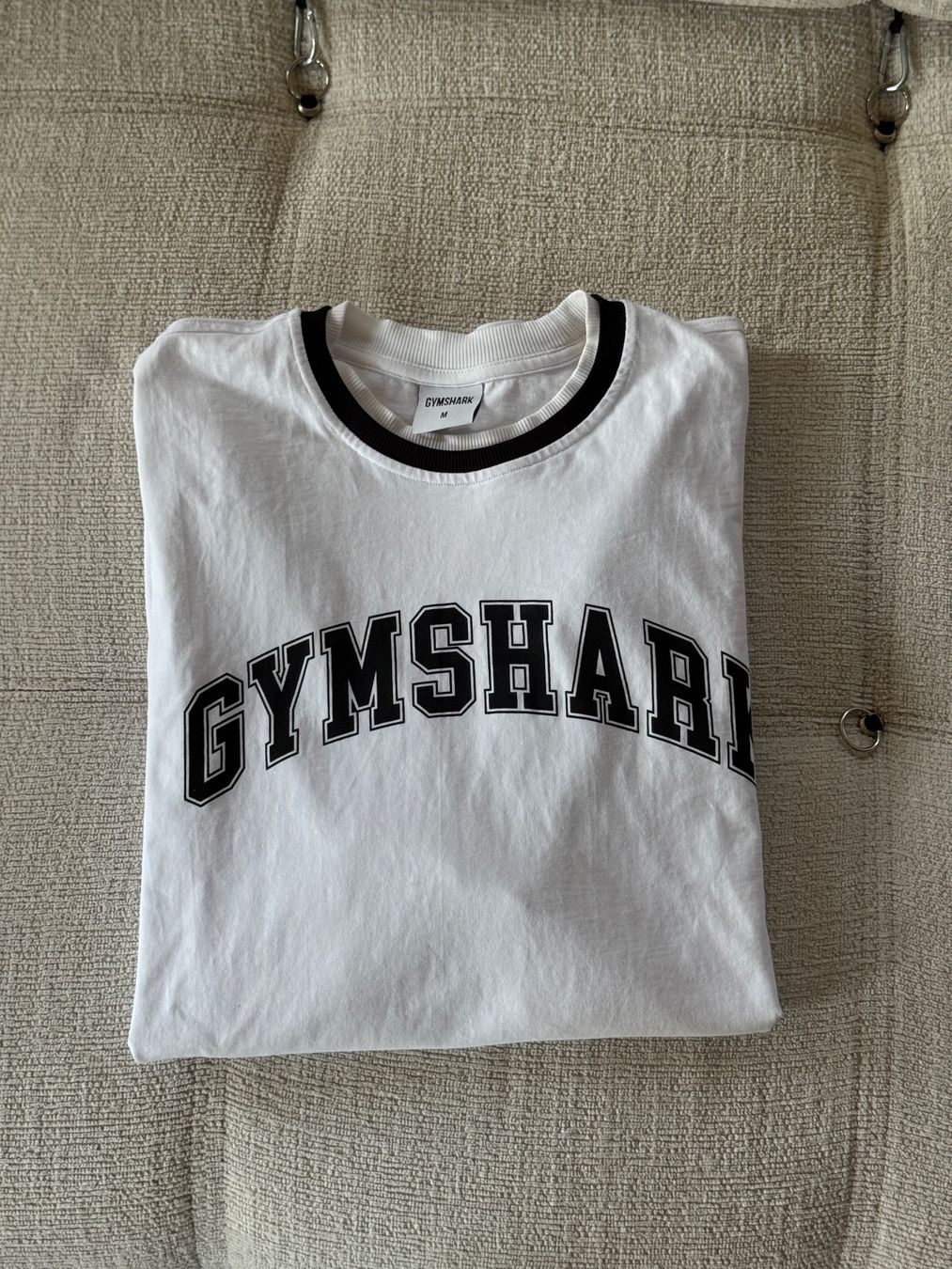 Gymshark T-shirt: Gymshark | T-Shirt – Nuovo (secondo la descrizione) da Horgen venduto da onur_5