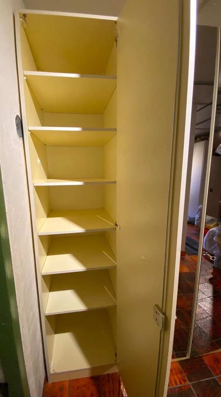 Armadi: Spiegelschrank 3-türig – Usato da Hornussen venduto da MIC_89 1