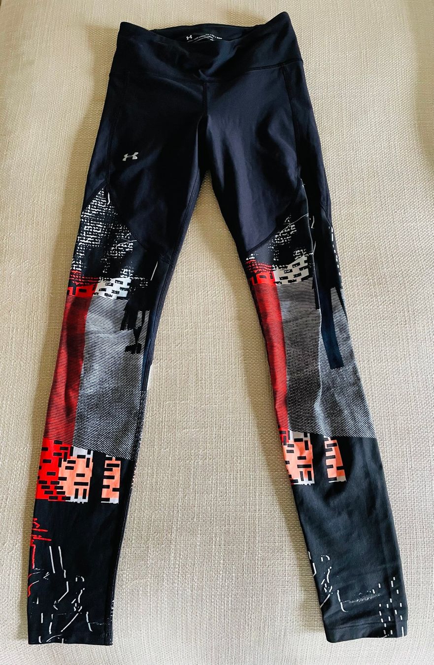 Under Armour Leggings: Stylische Under Armour Leggings/Élégant legging Under Armour – Gebraucht aus Vico Morcote von Muru