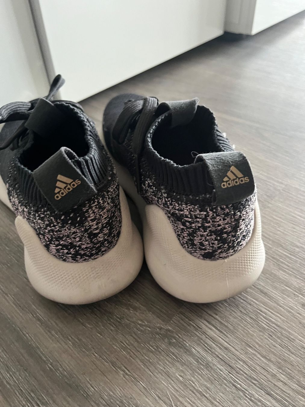 Adidas Damenschuhe: Adidas Pure Bounce + size 38 – Gebraucht aus Bôle von lau_wc66 3