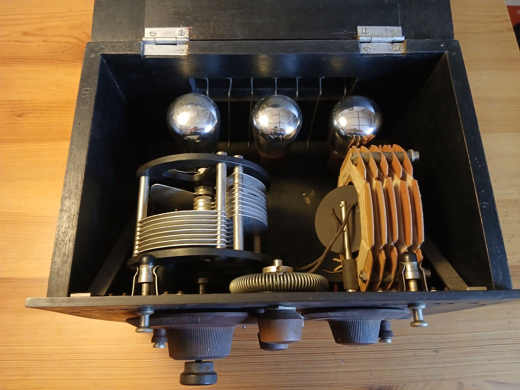 Radios: Altes Röhrenradio – Gebraucht aus Oberentfelden von Trinity1945 1