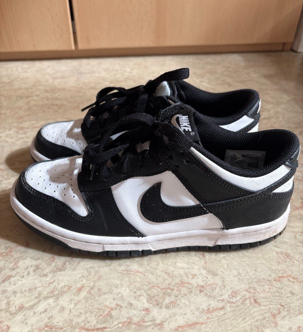 Nike Scarpe da donna: Nike Dunk Low noir et blanc, taille 38 – Usato da Grimisuat venduto da nAth.-