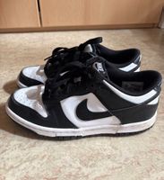 Nike Dunk Low noir et blanc, taille 38