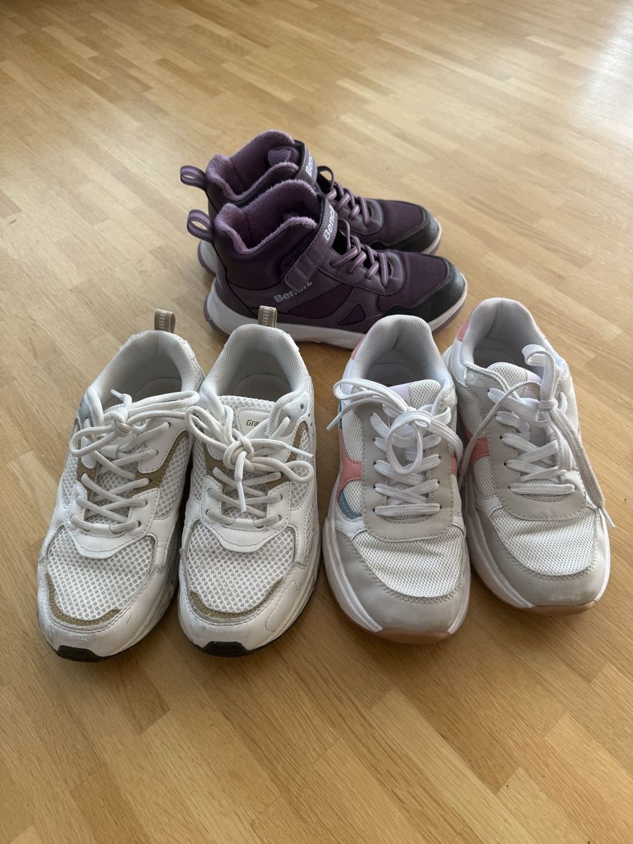 Scarpe per ragazze: Mädchen Turnschuhe gr.34 – Usato da Winterthur venduto da -BeHappy24-