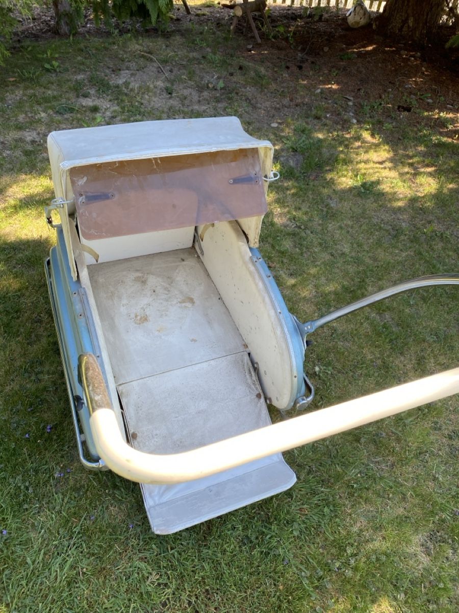 Carrozzine: Kinderwagen Oldtimer  – Usato da Kehrsatz venduto da Brunioli 2