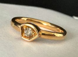 Rarität! Ring aus 750 Rosègold von MIMI MILANO mit Diamant