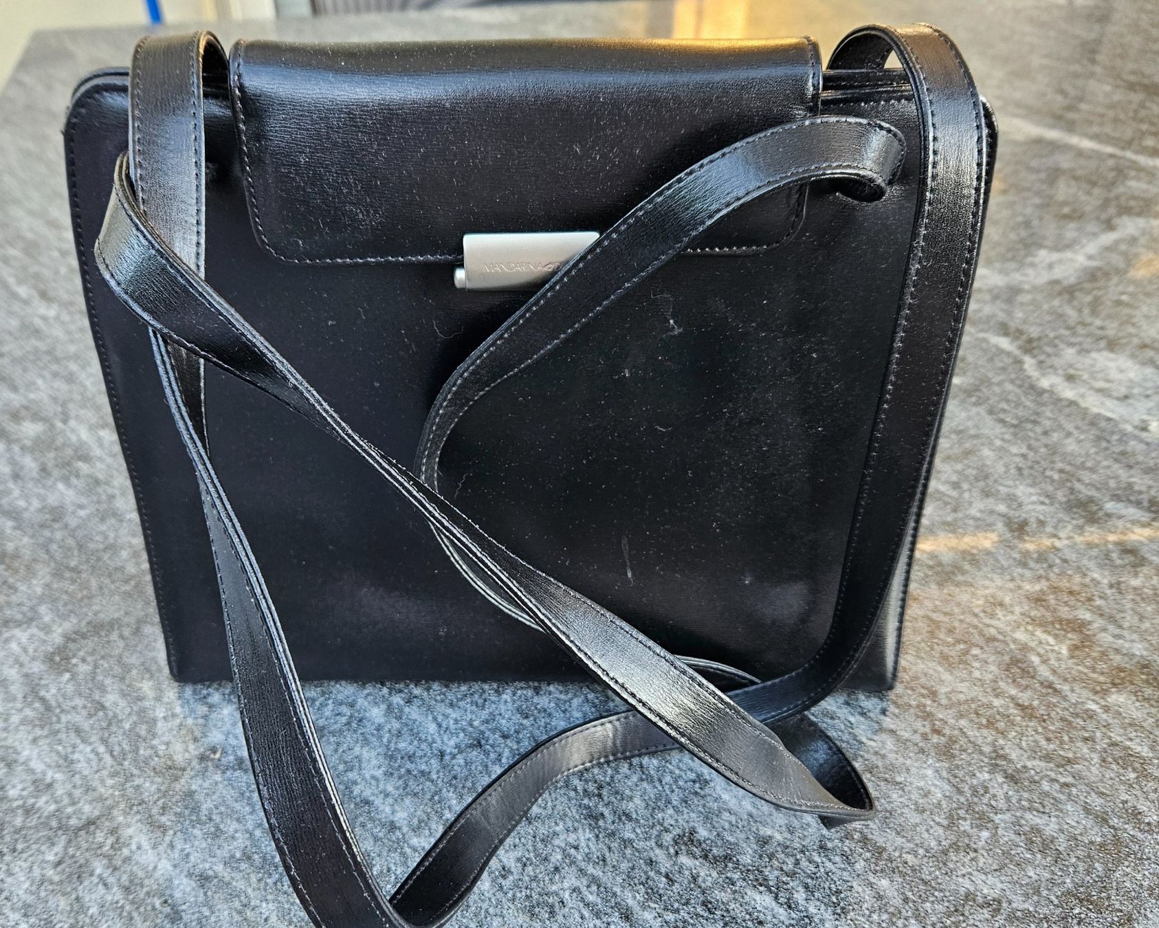 Mandarina Duck Borse da donna: Mandarina Duck Handtasche schwarz – Usato da Meyriez venduto da Zigzagzug