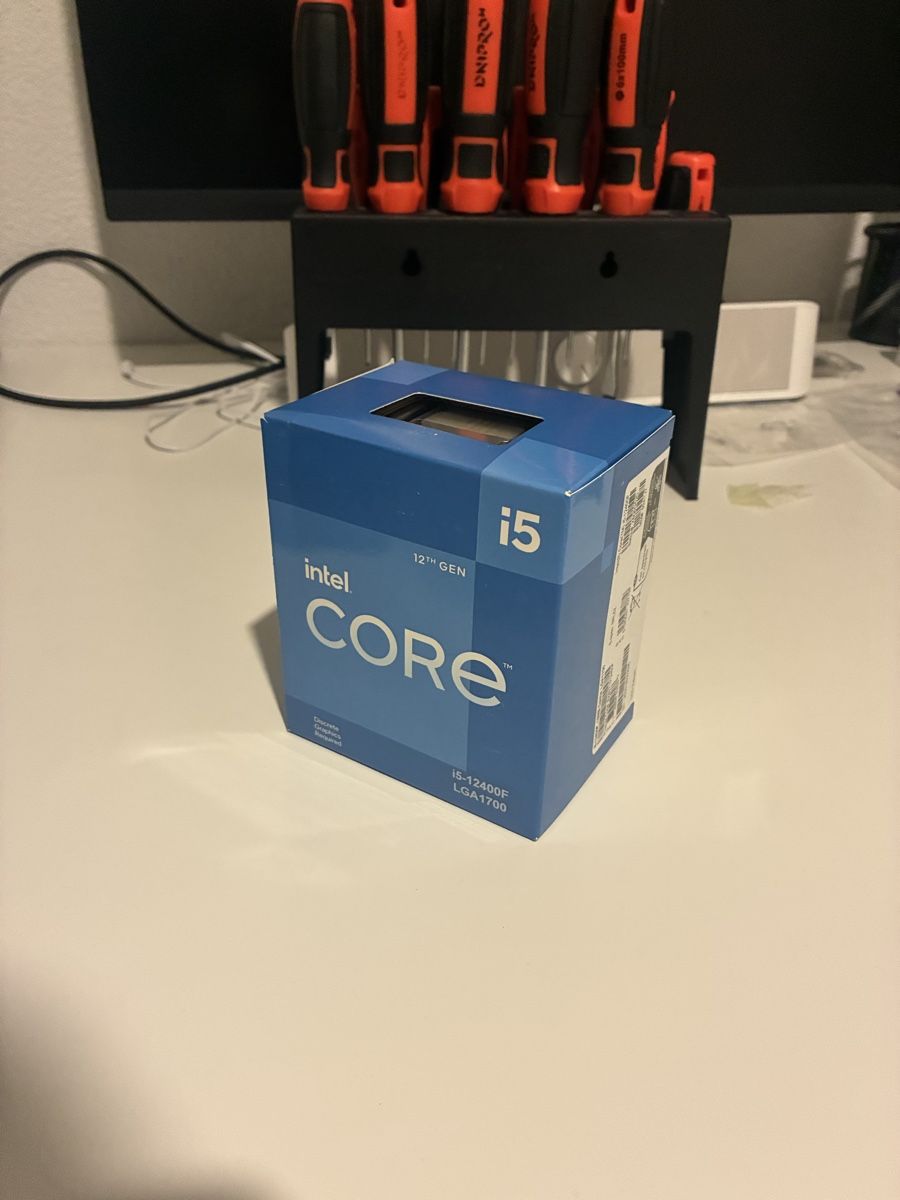 Intel Componenti elettronici: Intel Core i5-8500 – Usato da Spreitenbach venduto da vg713