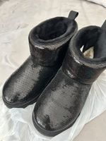 UGG Classic Mini Mirror Ball Boots Schwarz Gr. 38