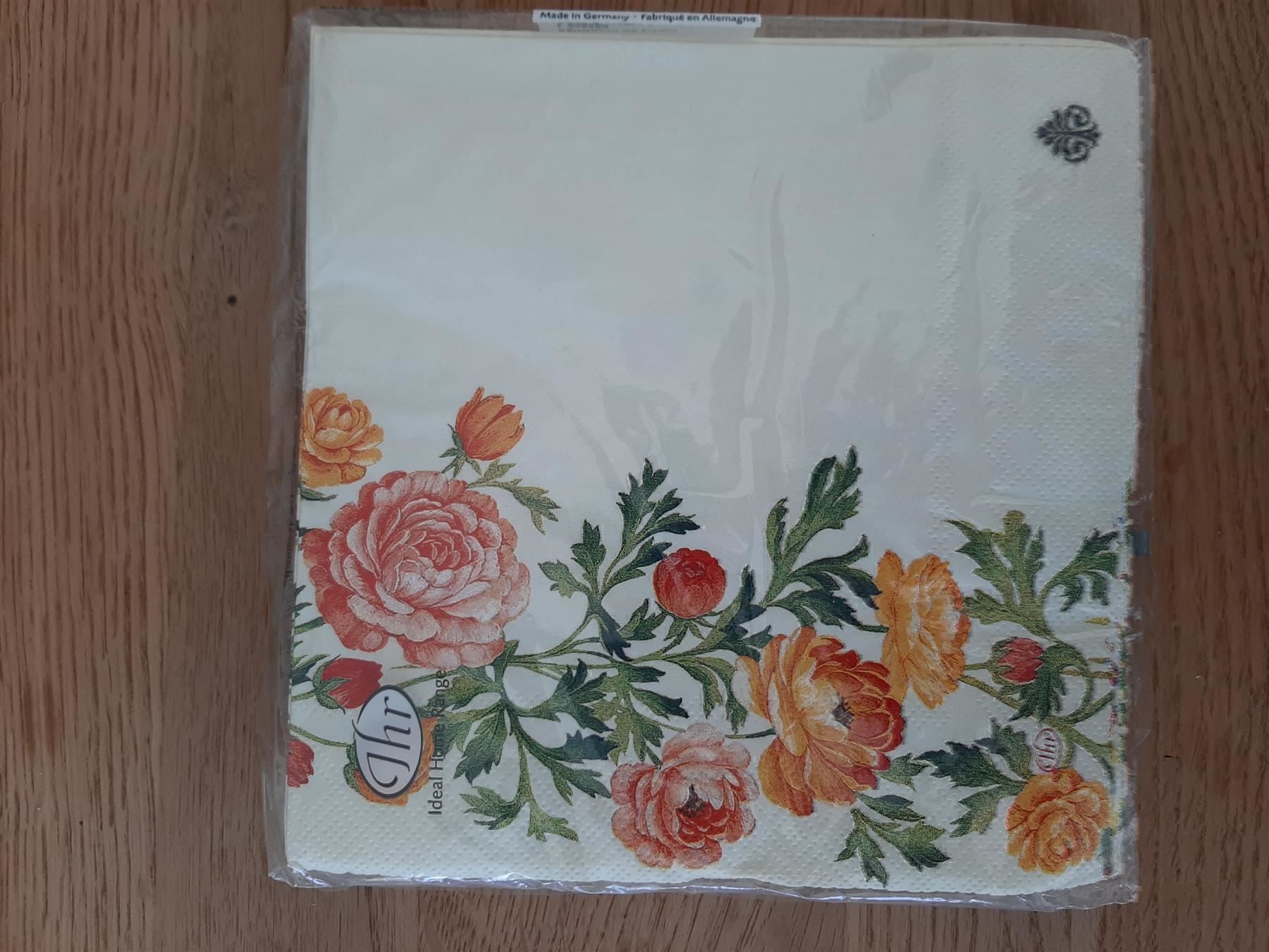Tovaglioli: Servietten Ideal Home Range Blumenmuster – Nuovo e nell'imballaggio originale da Affoltern am Albis venduto da Sabinezc 1
