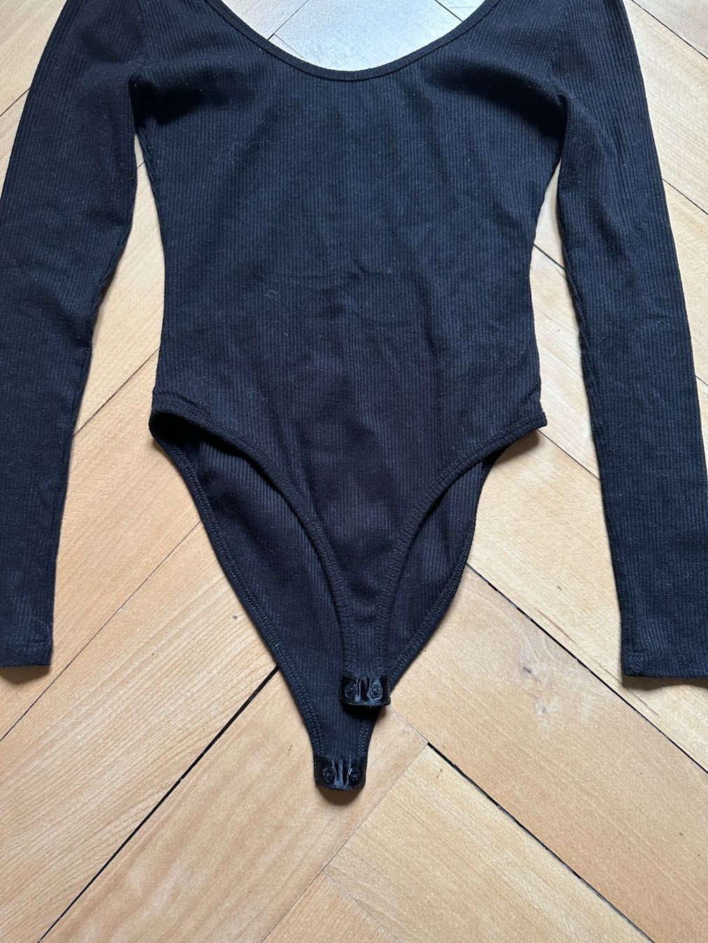 Altra biancheria intima: NEW LOOK - Langarm Body schwarz gestreift 36 – Usato da Zürich venduto da Diazaio 1