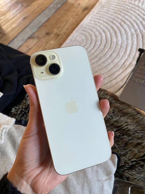 Apple Telefoni cellulari / Smartphones: iPhone 15 Jaune  128 Go Reconditionné – Usato da Ravoire venduto da tim_m7sc