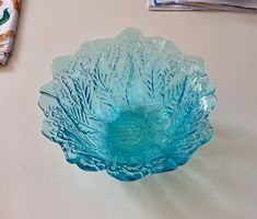 Vintage Schale Türkis/Aqua Pressglas Blättermuster Ø 27 cm