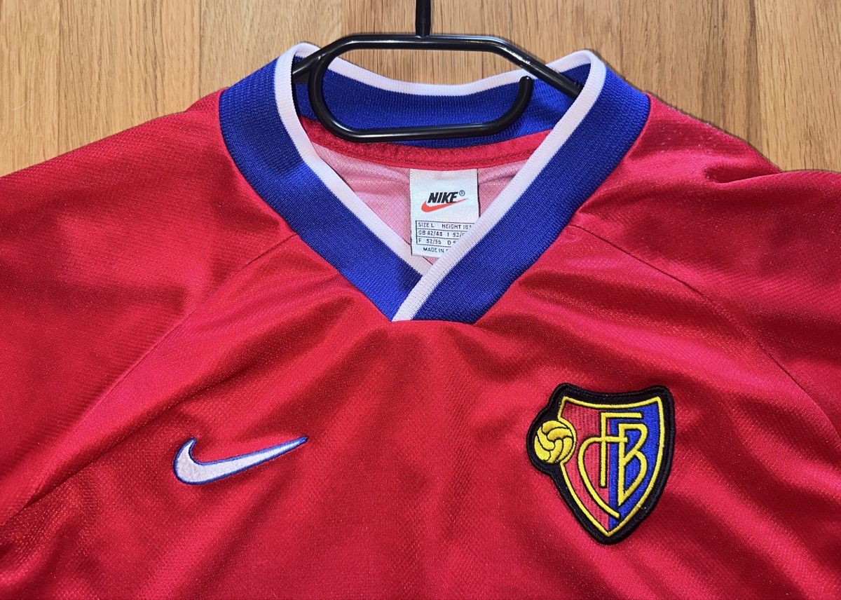 Nike Leibchen & Hosen: FC Basel Trikot Grösse L – Gebraucht aus Grellingen von Faebu7 4