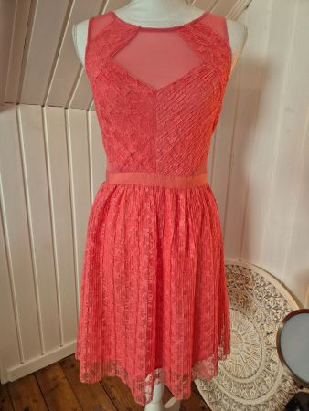 GUESS   🧡 wunderschnes kleid coral lace   🧡  Gr. S