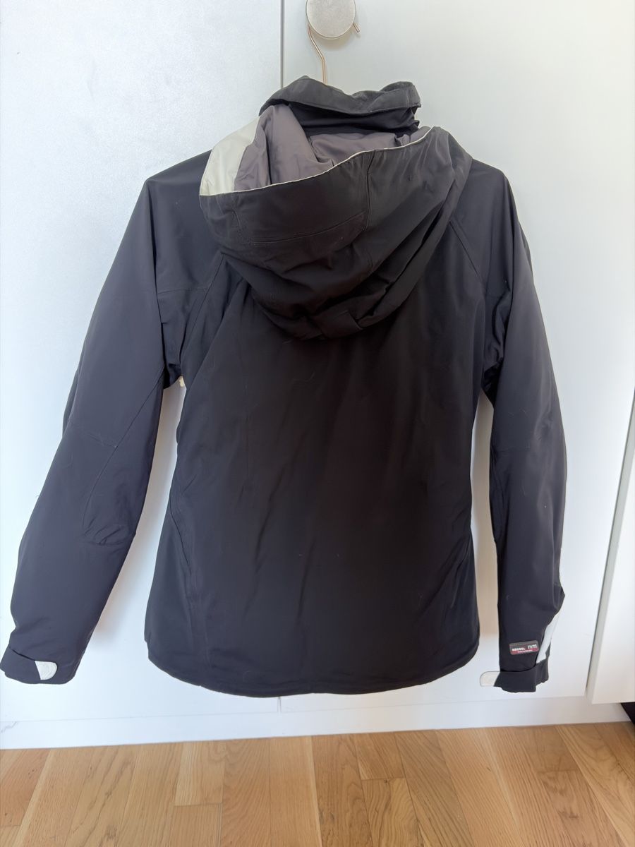 Skis: Veste de ski peak Performance – Gebraucht aus Genève von Marion.dprts 2