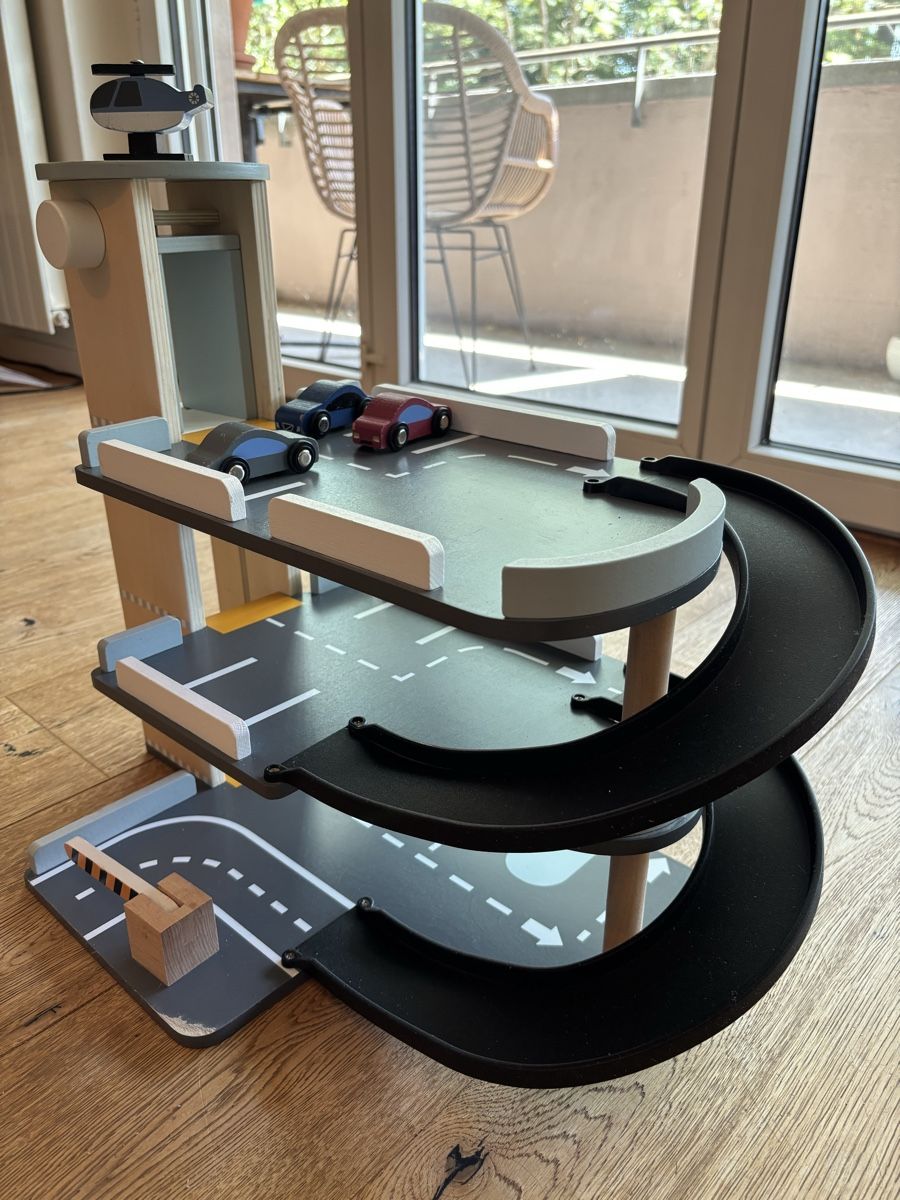 Spielzeuge: Autogarage Holz Kid’s Concept – Gebraucht aus Zürich von keegstra 3