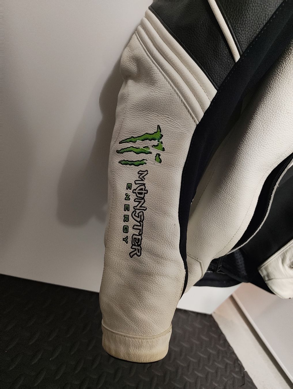 Alpinestars Vestes: Alpinestars Monster Motorrad Jacke Gr. 52 – D'occasion à Seuzach par dan1991 2