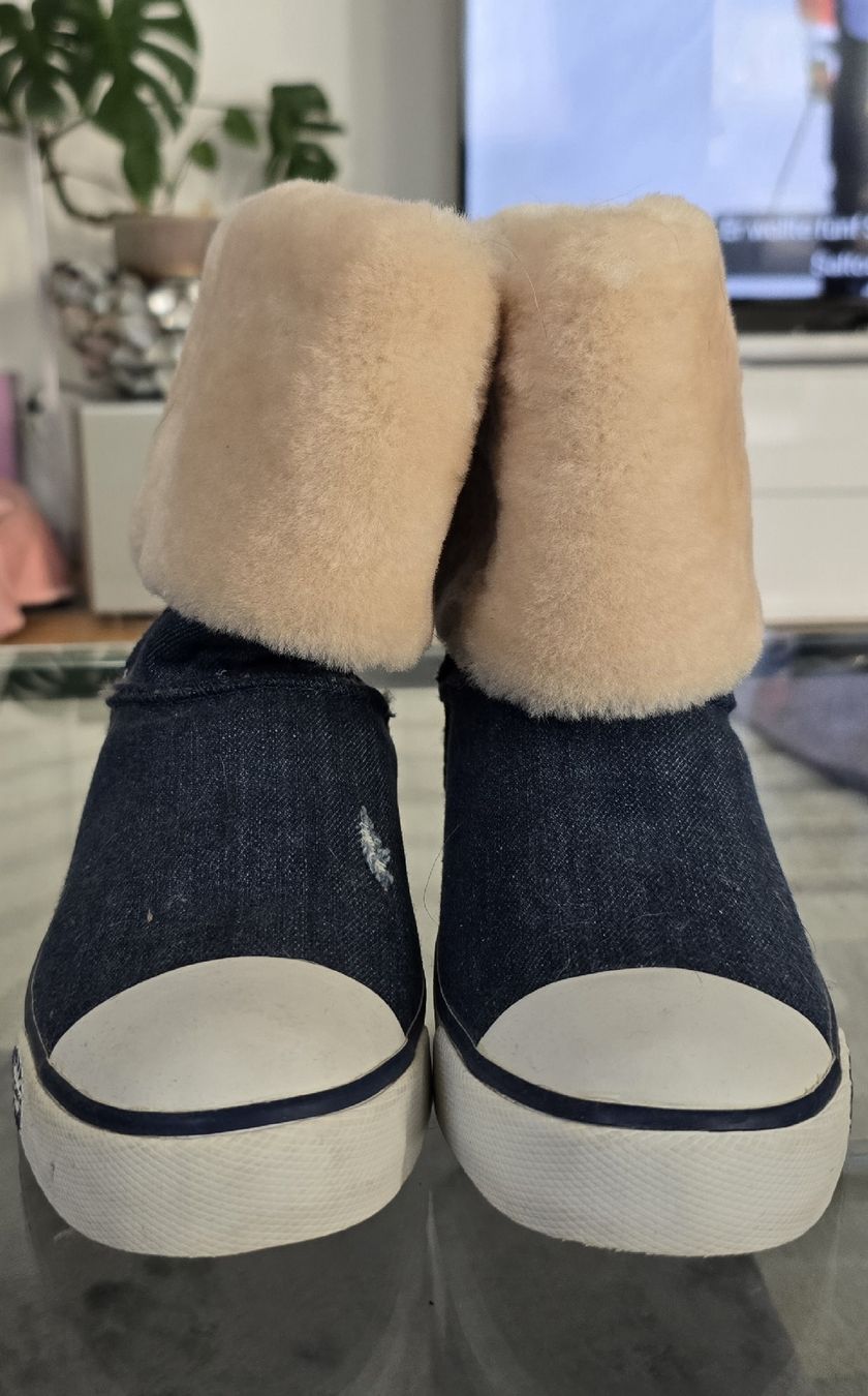 Ugg Scarpe da uomo: UGG Jeansstiefel Gr.37, neu, NP 200CHF – Nuovo (secondo la descrizione) da Baden venduto da Olie7 1