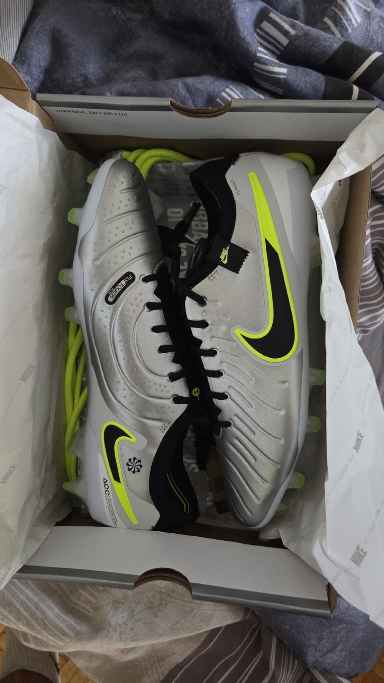 Nike Scarpe da uomo: Nike tiempo 10 elite fg grösse 45 – Nuovo e nell'imballaggio originale da Leuk Stadt venduto da itt_lz26 1
