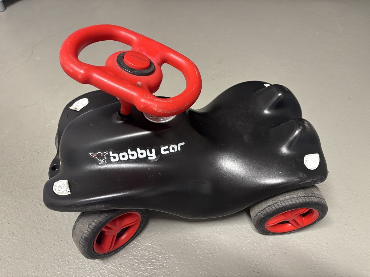 Big Fahrzeuge für Kinder: Bobby Car schwarz gebrauchter Zustand – Gebraucht aus Grosswangen von esruk