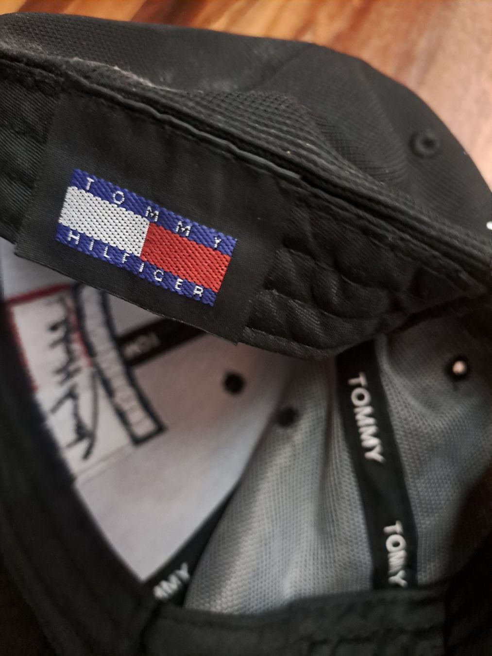 Tommy Hilfiger Sonstige Kleidung & Accessoires: Hilfiger Cap – Gebraucht aus Emdthal von kasira 1