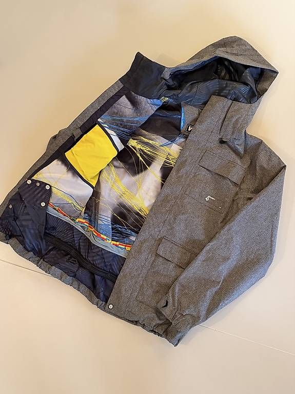 Volcom Giacche: Volcom Snowboard-/Skijacke  Grau  Grösse S – Usato da Murten venduto da JCapt