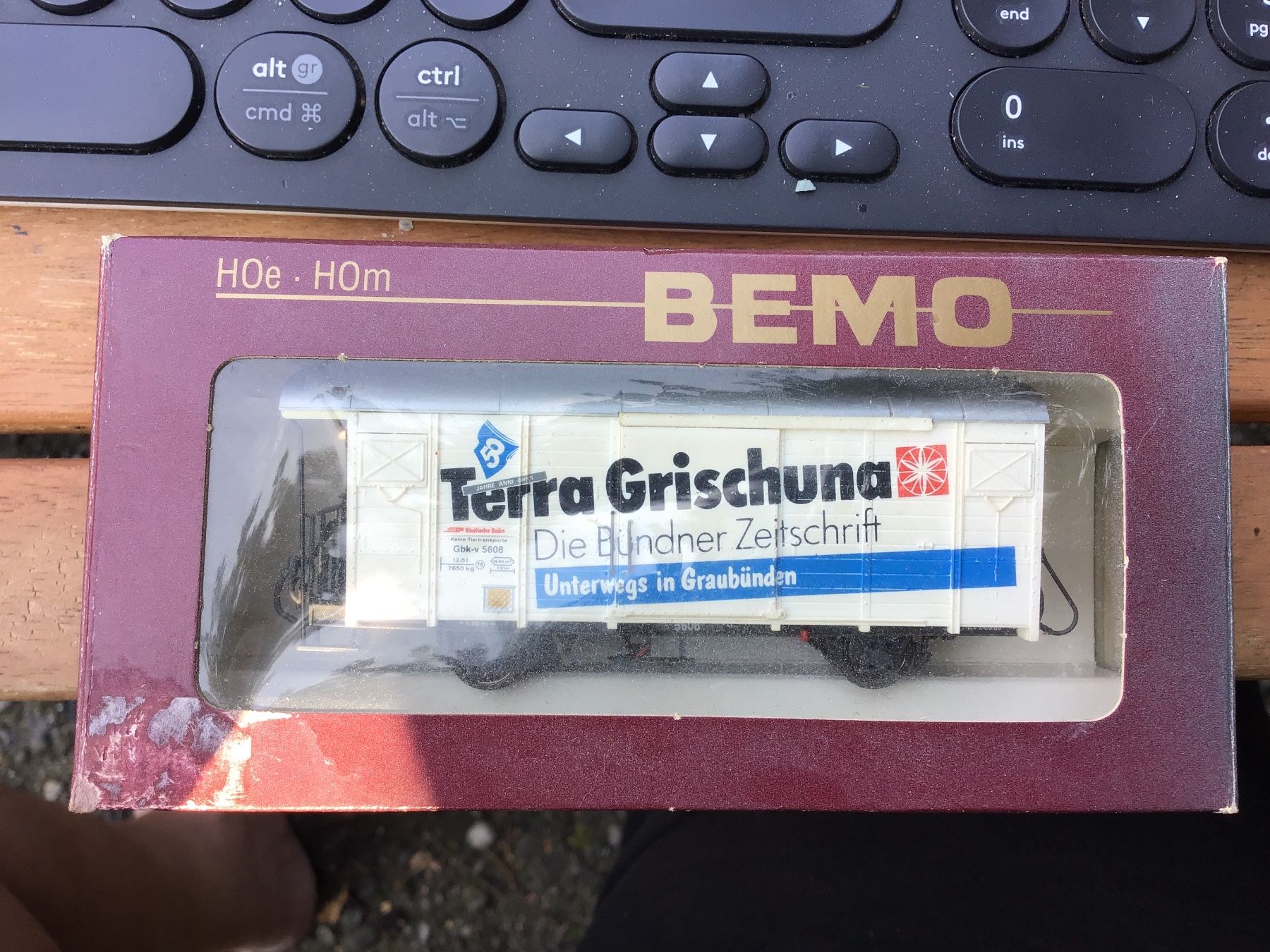 Bemo Modelleisenbahnen: BEMO H0e Güterwagen "Terra Grischuna" – Gebraucht aus Männedorf von Modell-Spezialisten 2